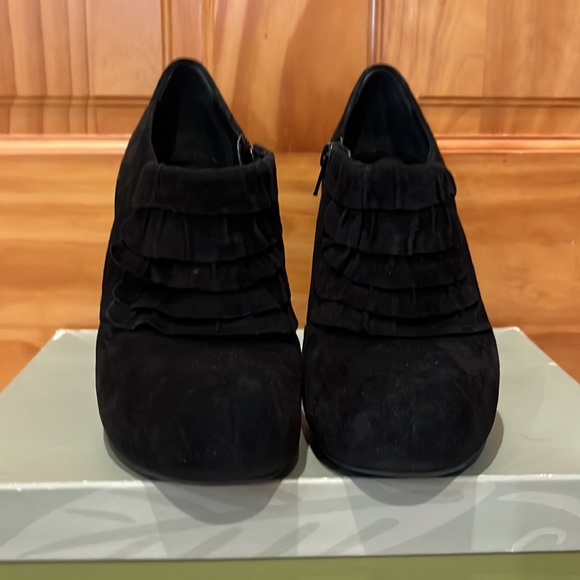 Gianni Bini Tula004 Booties - Picture 3 of 8